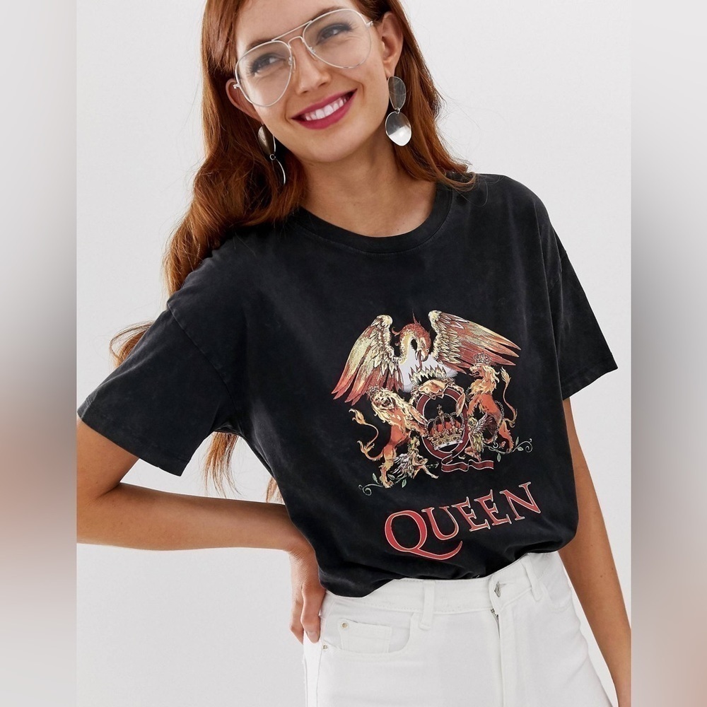 Queen Classic Crest Official Merchandise Rock Off Cotton T-shirt Size Small